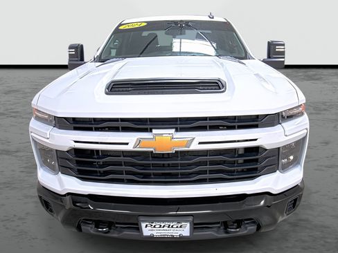 Used 2024 Chevrolet Silverado 2500 Custom w/ Custom Convenience Package AWD/4WD image 6