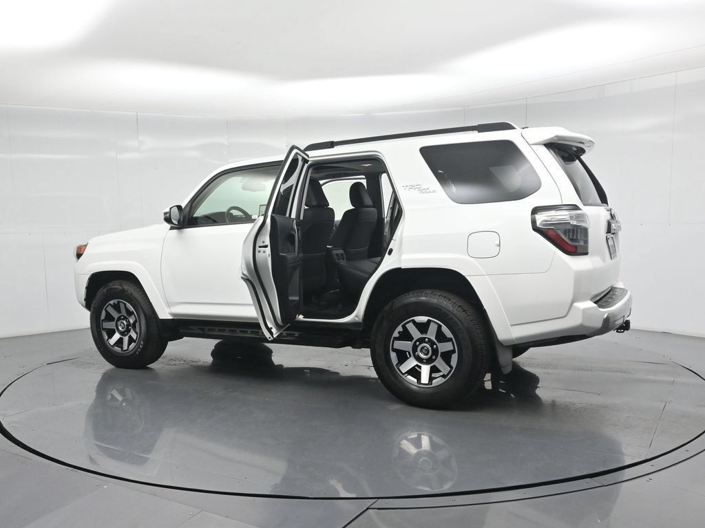 Used 2022 Toyota 4Runner TRD Off-Road Premium AWD/4WD image 35