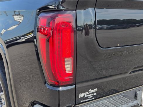 Used 2023 GMC Sierra 1500 Denali w/ Denali Reserve Package AWD/4WD image 9