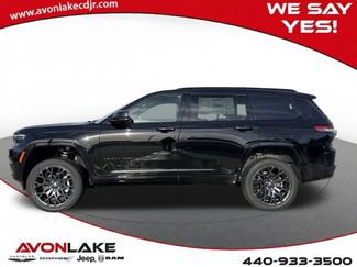 New 2025 Jeep Grand Cherokee L Summit w/ Obsidian Package video 3