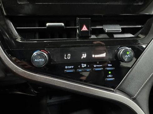 Used 2023 Toyota Camry SE FWD image 19