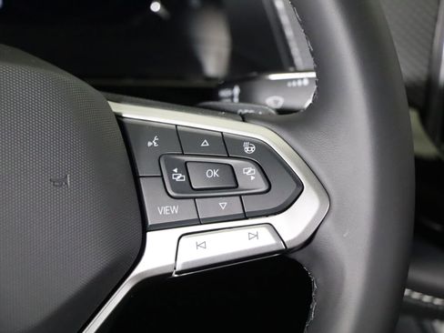 Used 2025 Volkswagen Atlas Cross Sport SEL Premium R-Line image 39