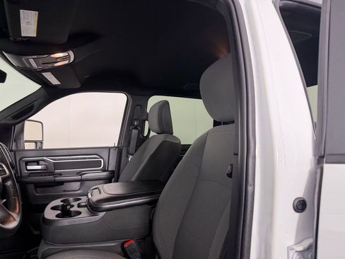 Used 2024 RAM 2500 Big Horn w/ Bed Utility Group image 44