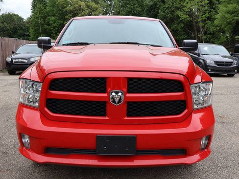 Used 2018 RAM 1500 Express AWD/4WD image 2