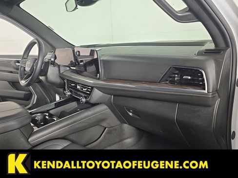Used 2025 Chevrolet Tahoe LT AWD/4WD image 22
