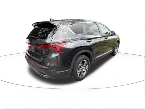 Used 2023 Hyundai Santa Fe SE FWD image 2