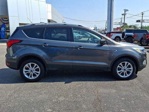 Certified 2019 Ford Escape SE FWD image 7