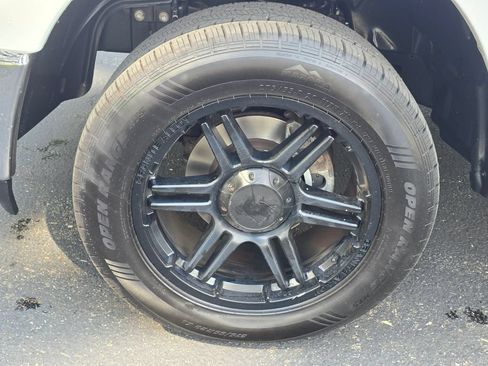 Used 2016 RAM 1500 Big Horn AWD/4WD image 10