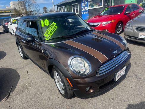 Used 2010 MINI Cooper Clubman Hardtop FWD image 1