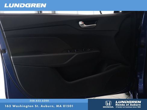 Used 2021 Hyundai Accent SE FWD image 9