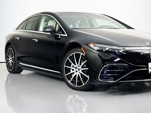 Used 2023 Mercedes-Benz EQS 580 4MATIC Sedan image 13