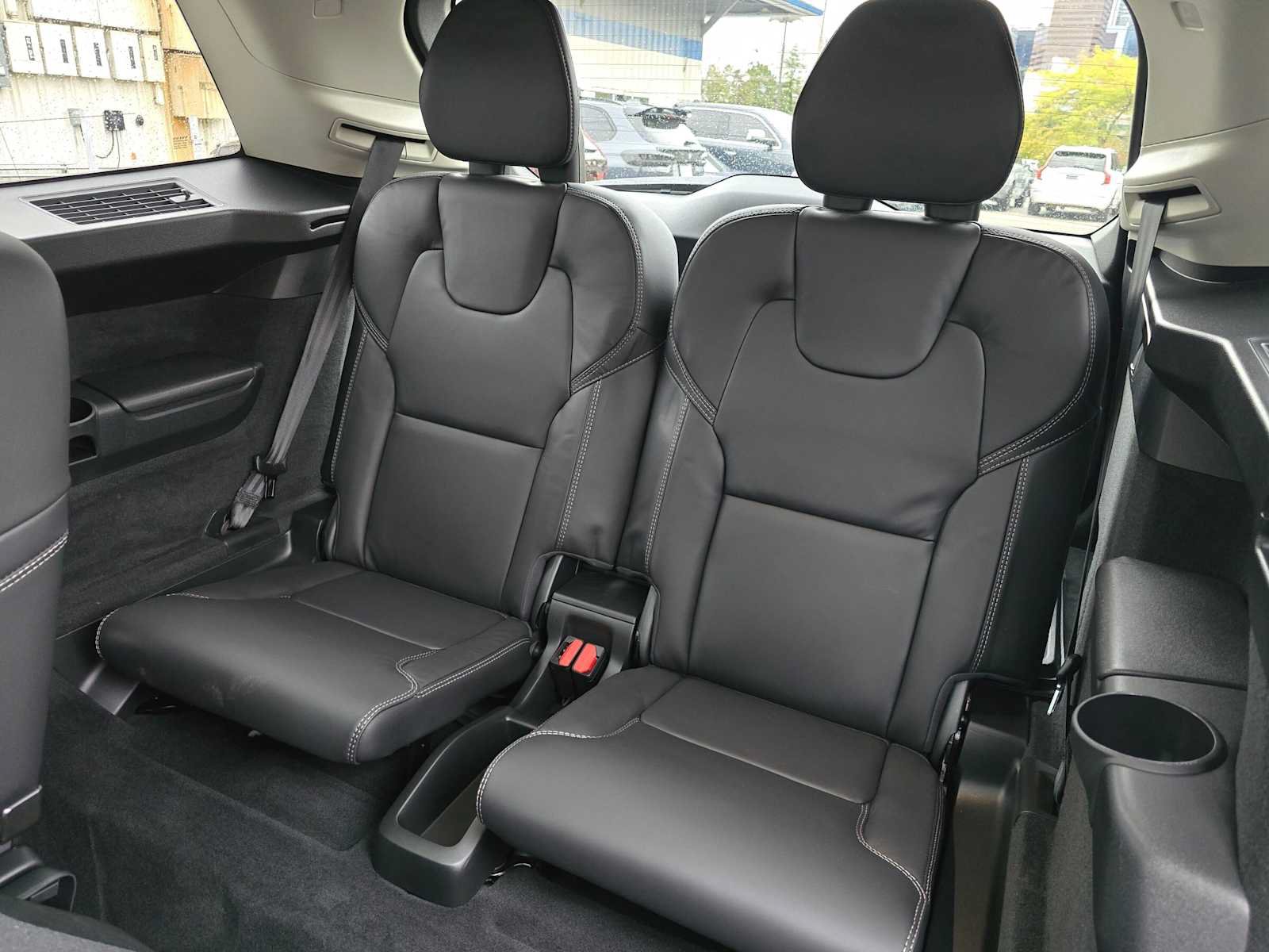 Used 2026 Volvo XC90 B6 Ultra w/ Protection Package AWD/4WD image 17