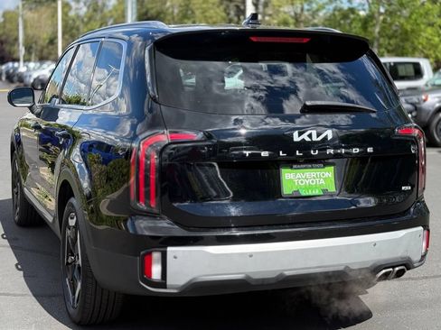 Used 2024 Kia Telluride EX AWD/4WD image 3