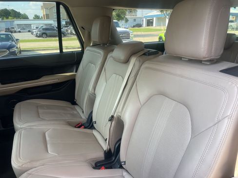 Used 2024 Ford Expedition Max Limited RWD image 11