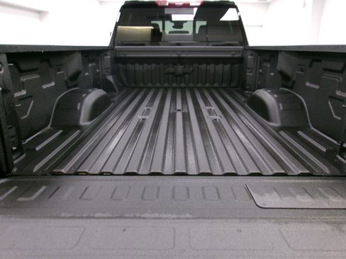 Used 2026 Chevrolet Silverado 2500 High Country w/ Midnight Edition AWD/4WD image 10