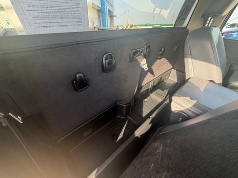 Used 2018 RAM 1500 Tradesman w/ Power & Remote Entry Group AWD/4WD image 26