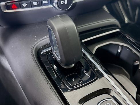 Used 2023 Volvo S60 T8 Plus image 20