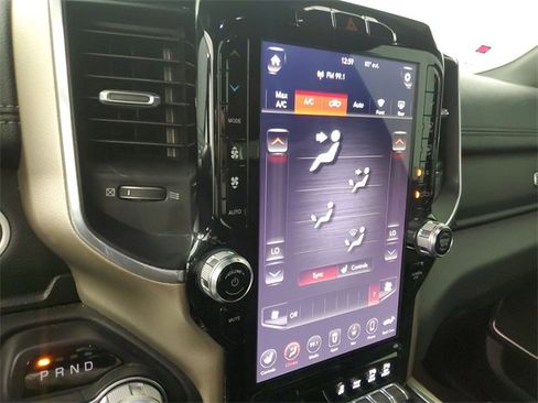 Used 2019 RAM 1500 Laramie image 27