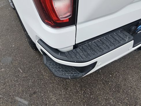 Used 2021 GMC Sierra 1500 Elevation image 25