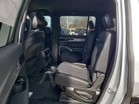 New 2026 Jeep Grand Wagoneer Limited image 7