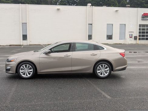 Used 2024 Chevrolet Malibu LT FWD image 5