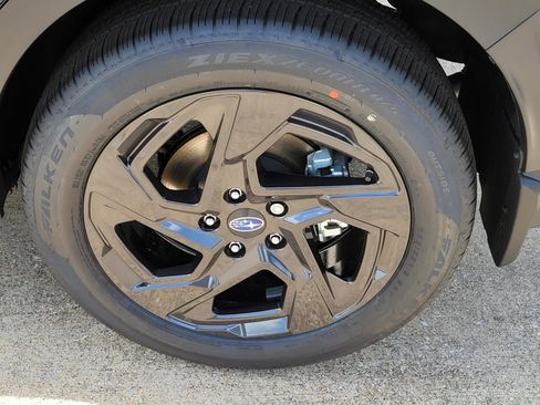 Used 2025 Subaru Crosstrek 2.5i Sport w/ Crosstrek Mirror Package image 21