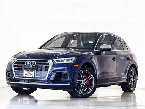 Used 2018 Audi SQ5 Prestige w/ Prestige Package image 3