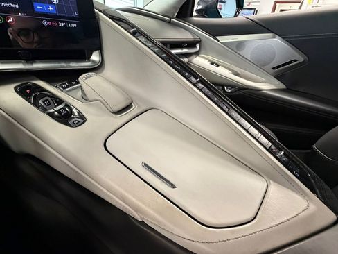 Used 2024 Chevrolet Corvette Stingray Premium Conv w/ 3LT image 69