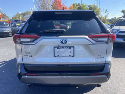 Used 2019 Toyota RAV4 XSE image 8
