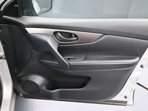 Used 2022 Nissan Rogue Sport S FWD image 25