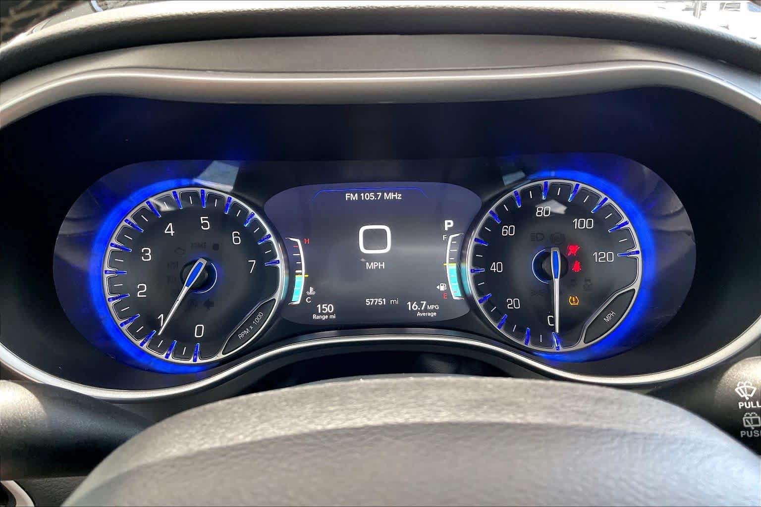 Used 2024 Chrysler Pacifica Touring-L FWD image 25