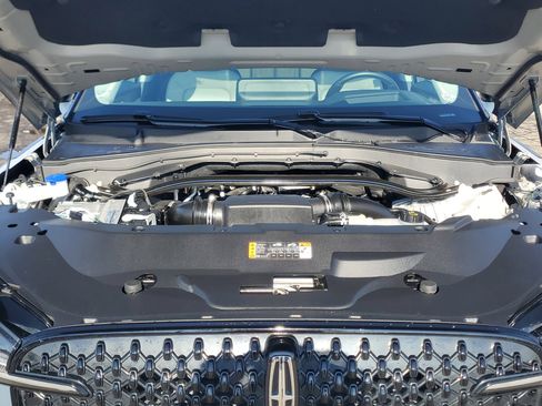 Certified 2025 Lincoln Aviator AWD w/ Jet Appearance Package image 8