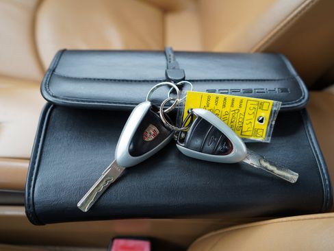 Used 2005 Porsche 911 Carrera image 30