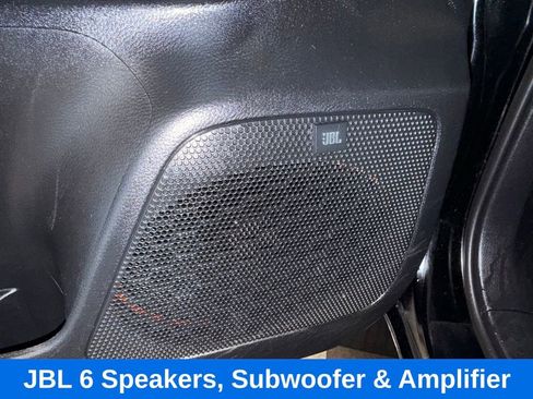 Used 2021 Toyota Tacoma Limited image 39