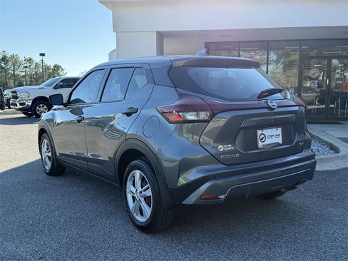 Used 2024 Nissan Kicks S image 7