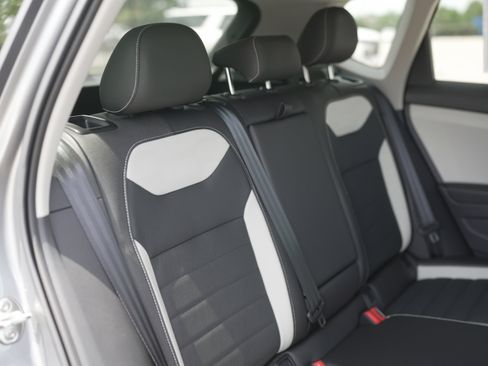 New 2025 Volkswagen Taos SEL image 22