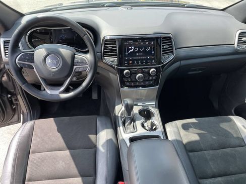 Used 2021 Jeep Grand Cherokee Laredo X AWD/4WD image 15