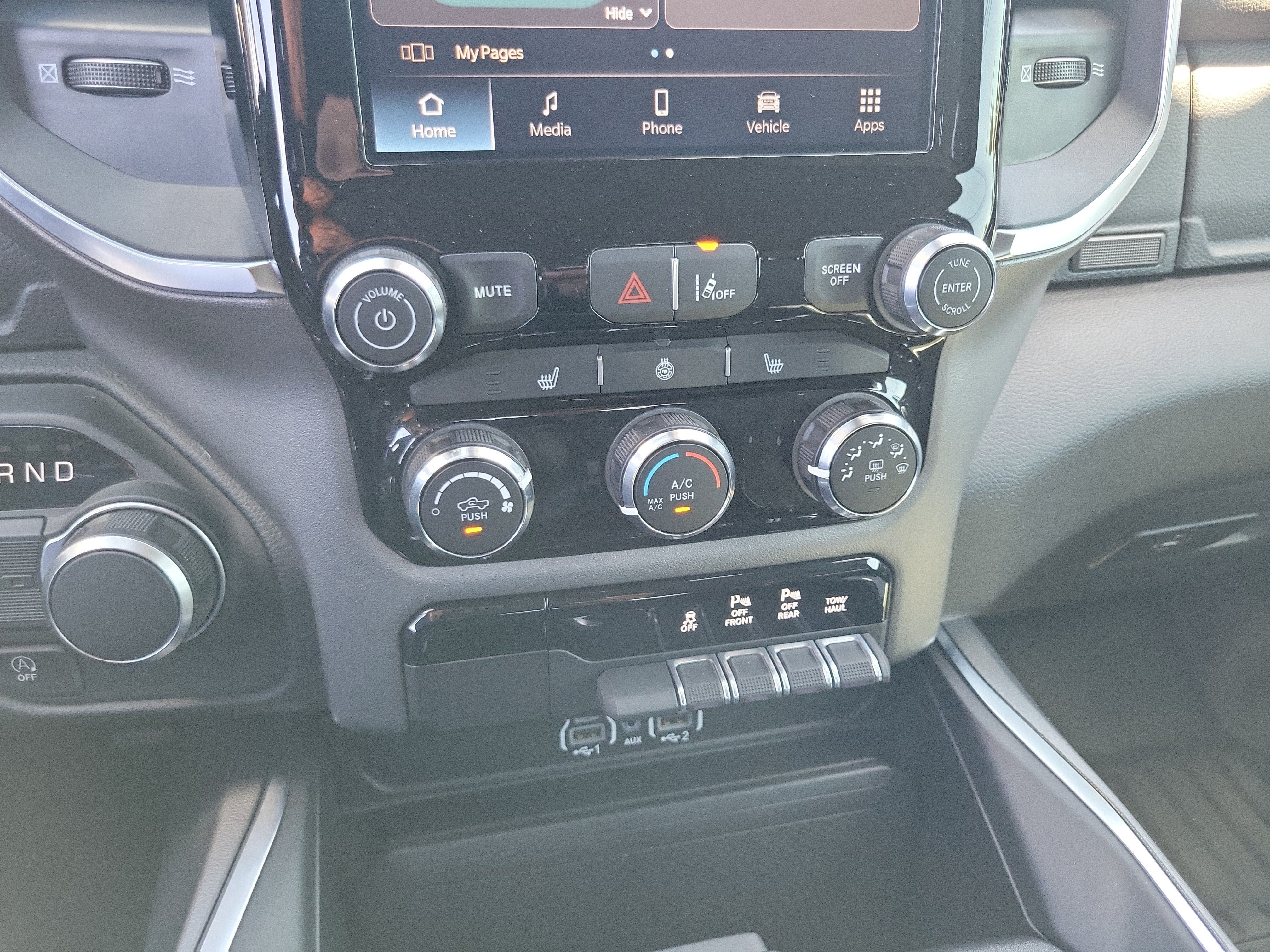 Used 2025 RAM 1500 Big Horn RWD image 25