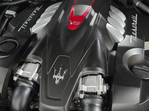 Used 2019 Maserati Levante GTS image 23