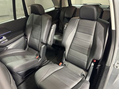 New 2026 Mercedes-Benz GLS 450 4MATIC image 18