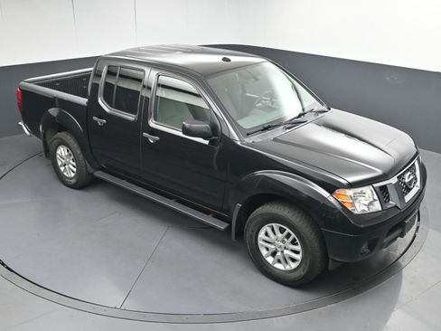 Used 2016 Nissan Frontier SV image 30