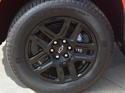 New 2026 Chevrolet Silverado 1500 Custom w/ LPO, Dark Essentials Package AWD/4WD image 11