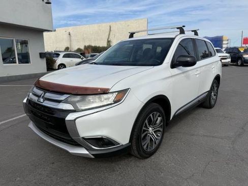 Used 2017 Mitsubishi Outlander ES image 7