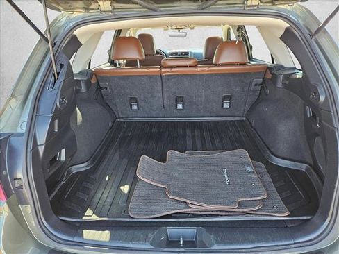 Used 2018 Subaru Outback 3.6R Touring image 6