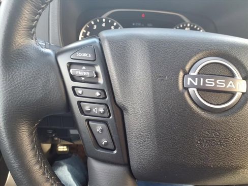 Used 2024 Nissan Frontier SL image 15