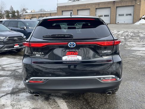 Used 2023 Toyota Venza Limited image 7