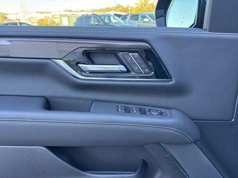 New 2026 GMC Yukon XL Elevation w/ LPO, Elevation Black Package image 13