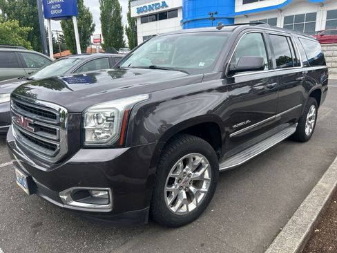 Used 2015 GMC Yukon XL SLT w/ Open Road Package AWD/4WD image 1