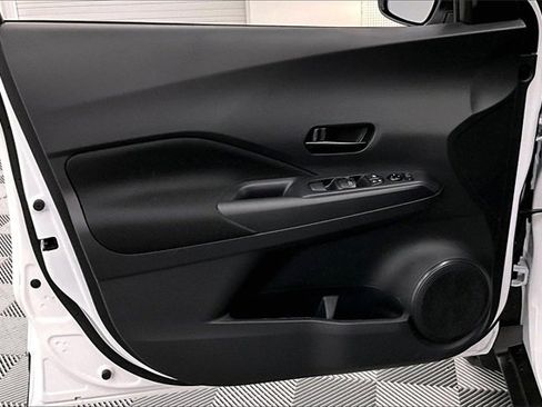 New 2025 Nissan Kicks Play S image 28