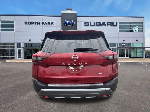 Used 2023 Nissan Rogue SL image 4